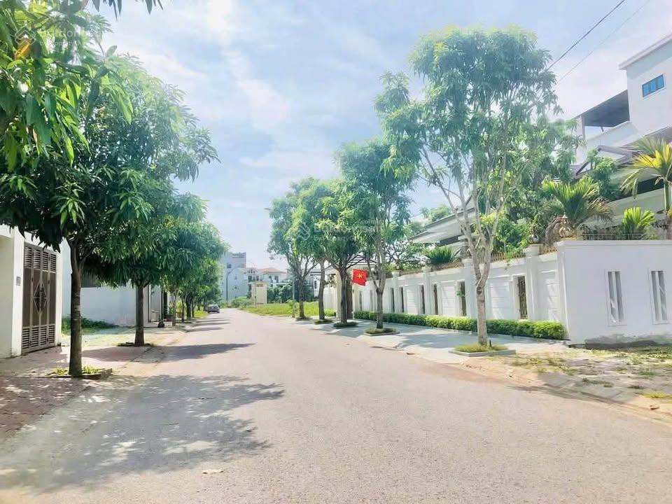 Bán đất khối 9, quán bàu hướng nam mát mẻ nhìn vào dãy biệt thự