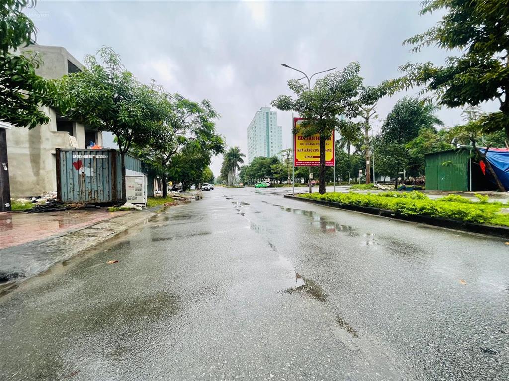 Cần bán lô đất hiếm tại kdt danatol cửa tiền  vinh tân đường đôi rộng 30m