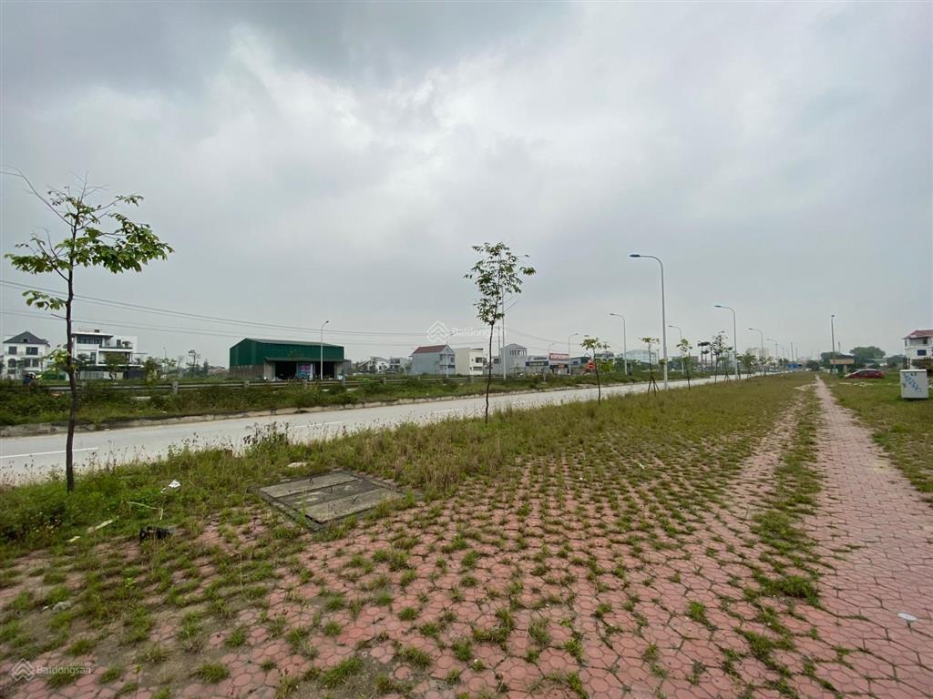 Bán đất mặt đường 72m quán bàu khối 7 kinh doanh tốt vỉa hè rộng giá hời khu vực đáng để đầu tư