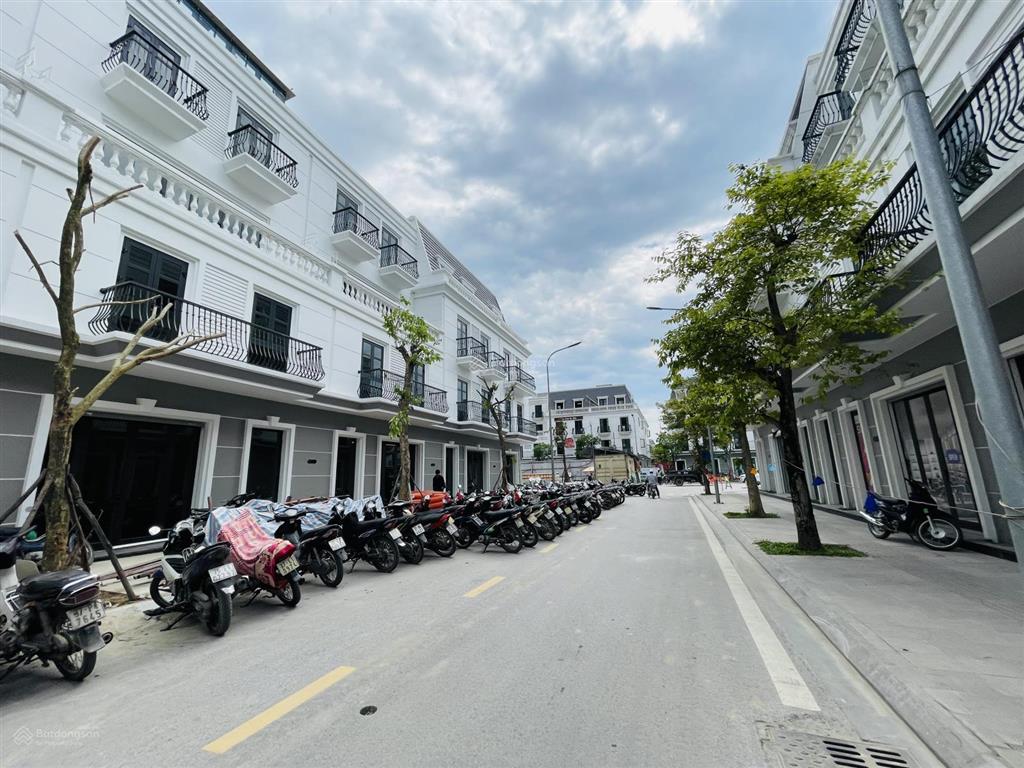 Cần bán gấp nhà phố 4 tầng mặt đường quang trung, vị trí kim cương