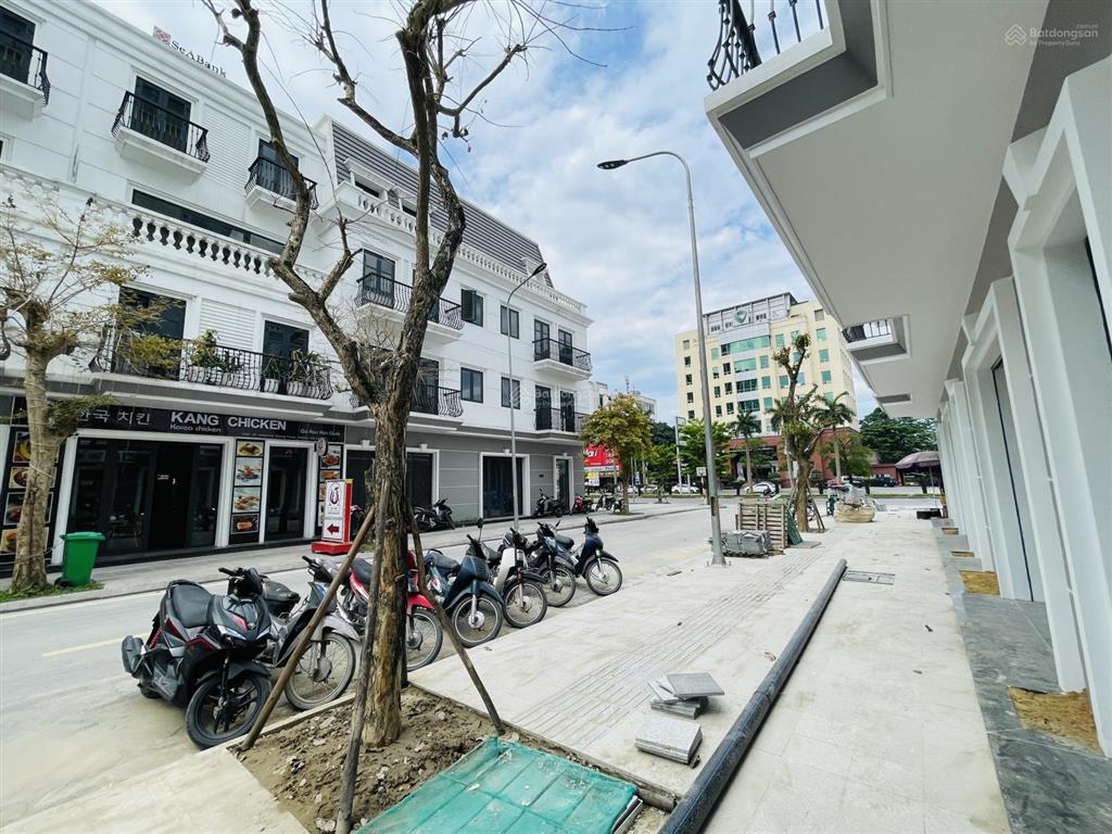 Cần bán gấp nhà phố 4 tầng mặt đường quang trung, vị trí kim cương