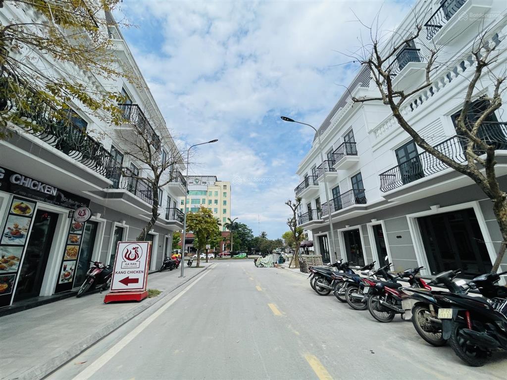 Cần bán gấp nhà phố 4 tầng mặt đường quang trung, vị trí kim cương