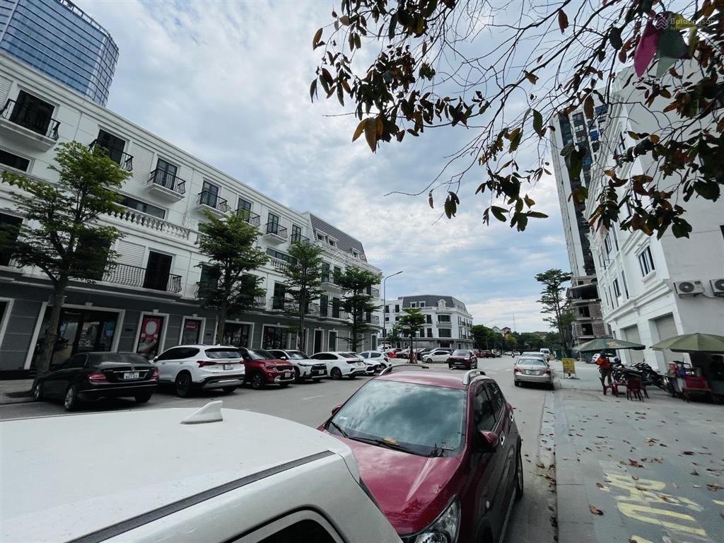 Cần bán gấp nhà phố 4 tầng mặt đường quang trung, vị trí kim cương