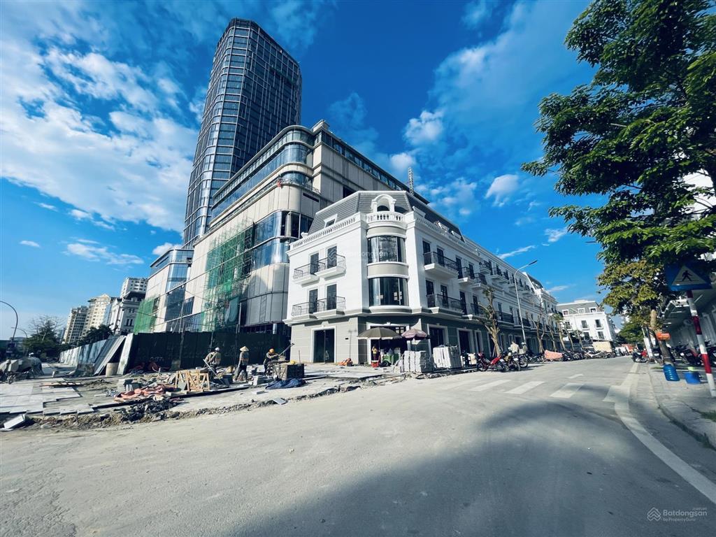 Cần bán gấp nhà phố 4 tầng mặt đường quang trung, vị trí kim cương