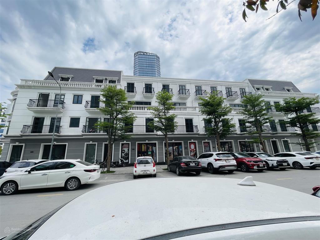 Cần bán gấp nhà phố 4 tầng mặt đường quang trung, vị trí kim cương