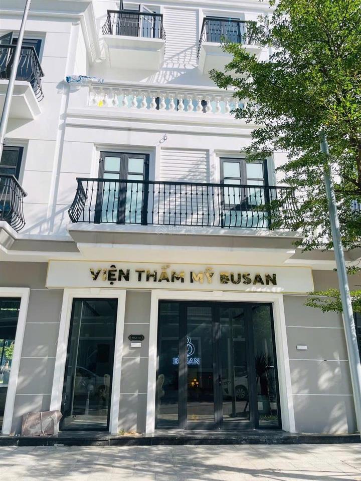 Cần bán gấp nhà phố 4 tầng mặt đường quang trung, vị trí kim cương