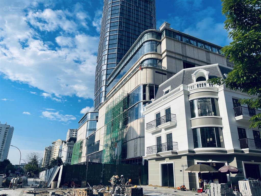 Cần bán gấp nhà phố 4 tầng mặt đường quang trung, vị trí kim cương