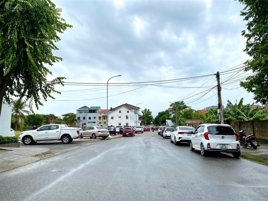 Bán đất đấu giá hưng dũng bên cạnh khu đô thị đồng dâu