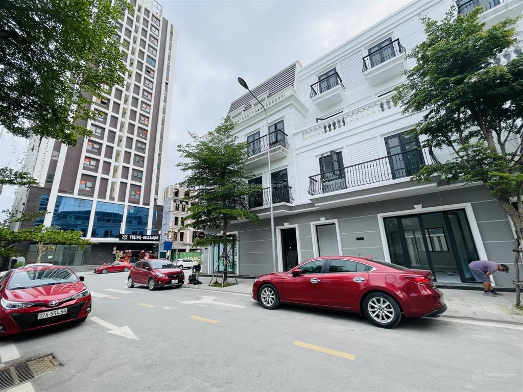 Bán căn shophouse vincom đường tràng tiền 23m kề vincom plaza