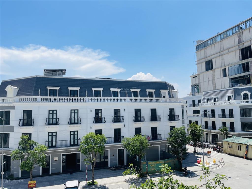 Bán căn shophouse vincom đường tràng tiền 23m kề vincom plaza