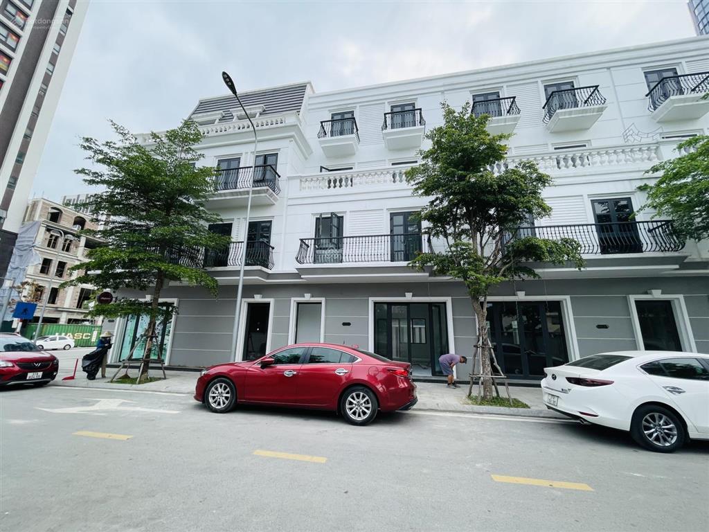 Bán căn shophouse vincom đường tràng tiền 23m kề vincom plaza