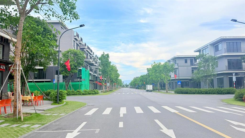 Bán căn song lập siêu biệt thự phố quảng trường