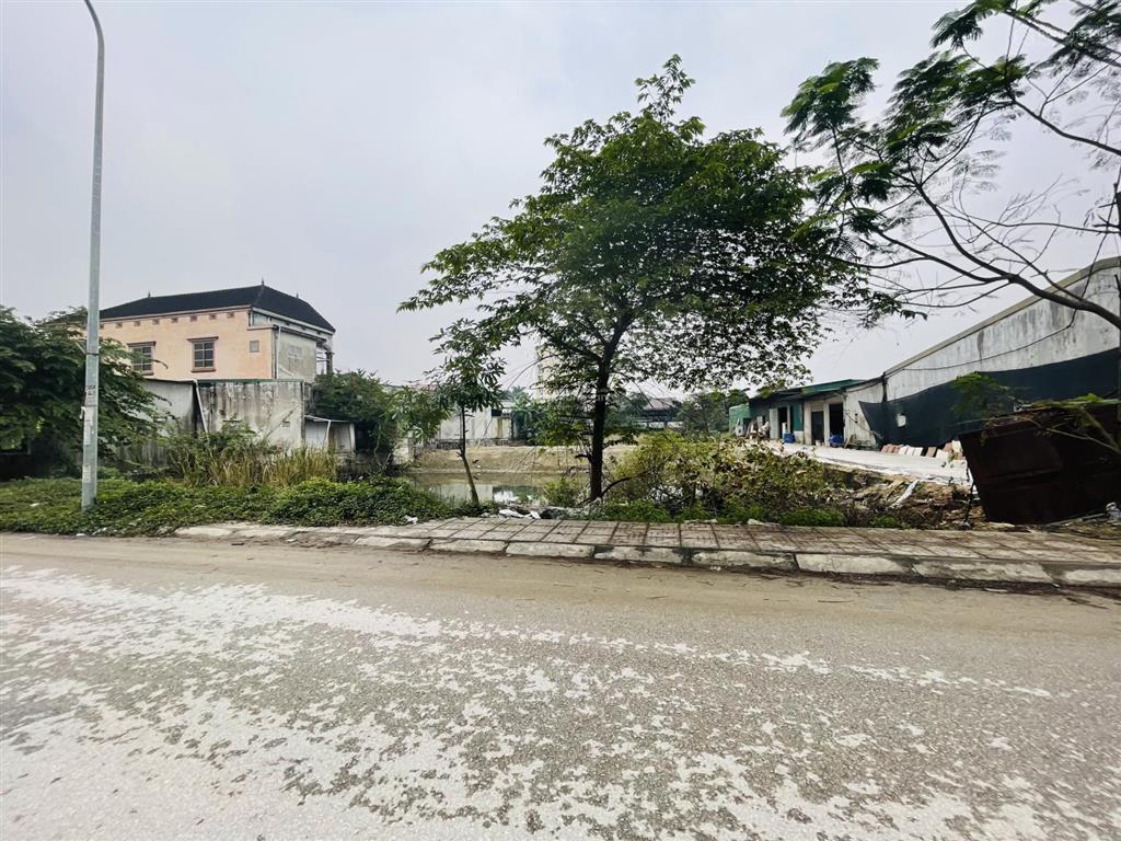 Bán đất lối 2 phạm hồng thái, phường vinh tân hướng tây bắc