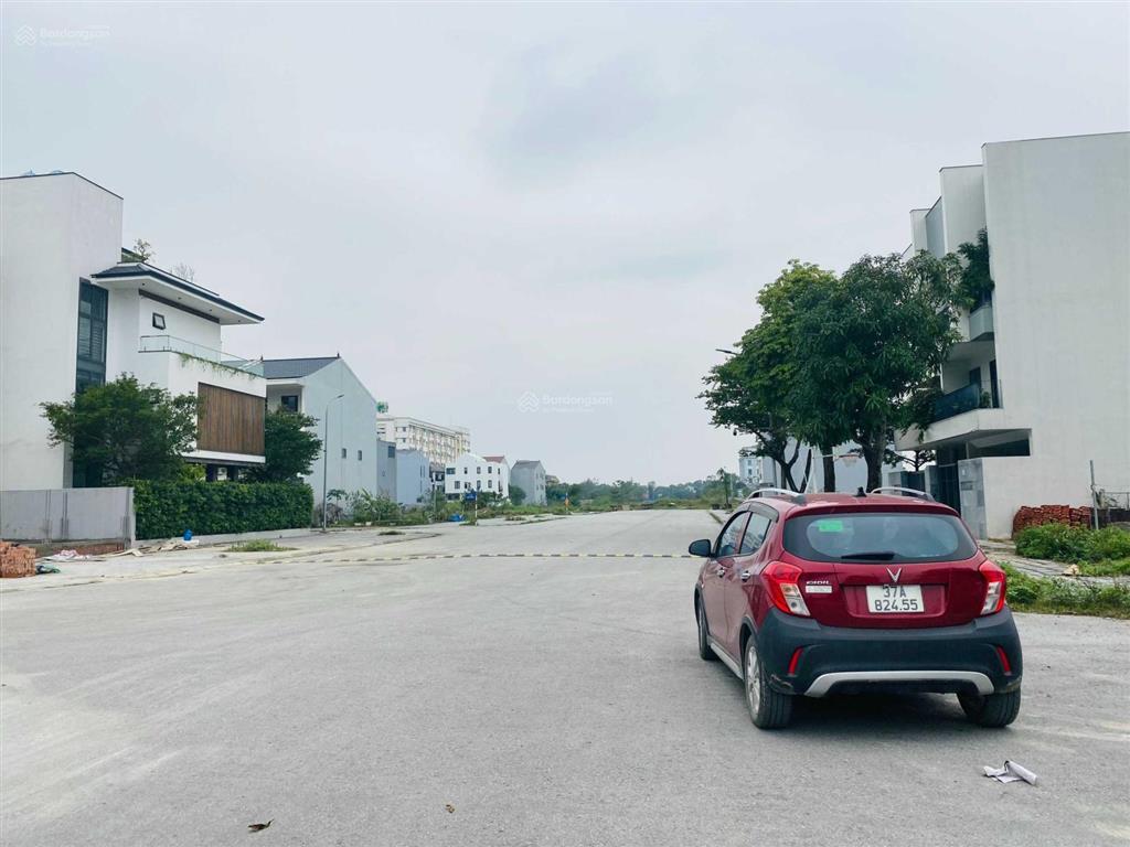 Bán đất golden city 6a diện tích 133m2 (7x19m) hướng đông bắc view trường học và gần trụ sở công an