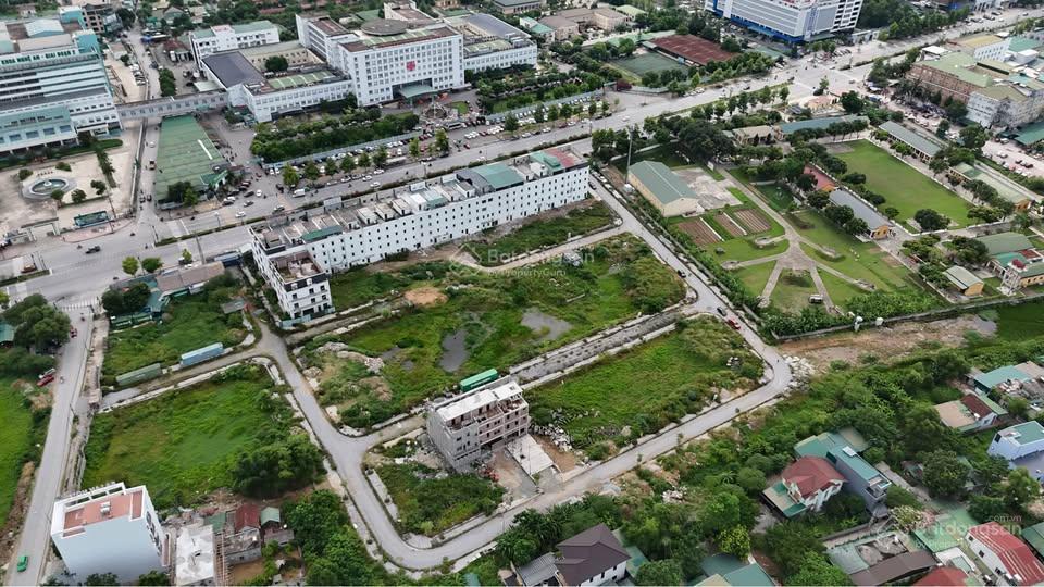 Bán đất biệt thự golden city 5 đối diện bệnh viện ba lan mới kinh doanh cho thuê mở phòng khám tốt
