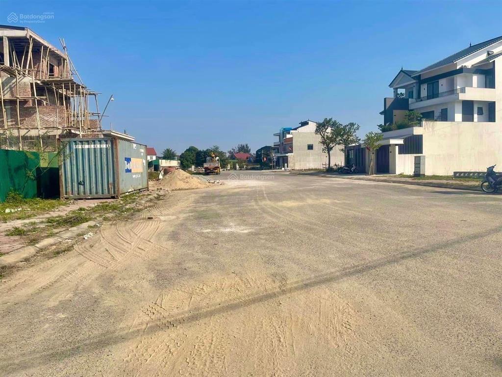 Bán lô góc đẹp khu đấu giá hưng chính mới giá tốt khu vực đường 12m đối diện công viên