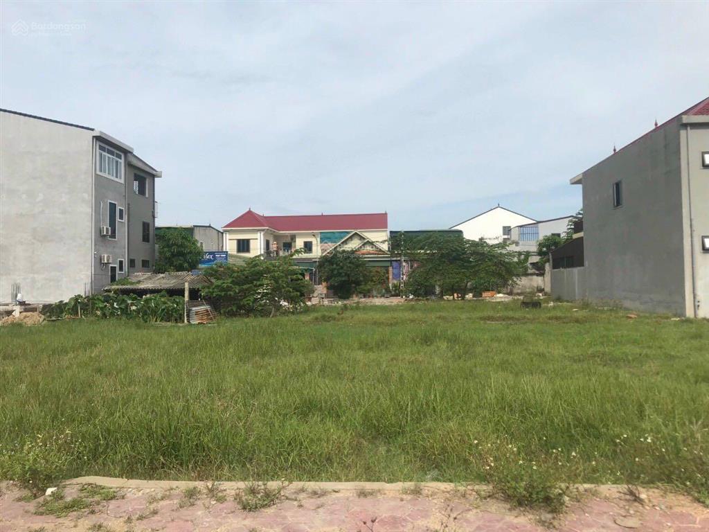 Cần tiền bán lô đất khu đấu giá xóm 5 hưng chính, giá mềm nhất khu vực đường rải thảm 15m
