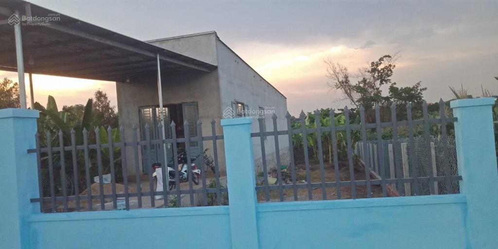 Cho thuê nhà vườn 650m2 giá chỉ 2.5tr/th, gần khu cn châu đức, xã nghĩa thành, tphcm (bà rịa cũ)