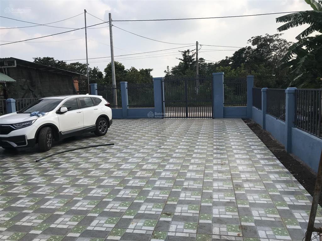 Cho thuê nhà 2pn vườn 710m2, giá 4tr/ tháng, mặt tiền đường lớn đi hồ tràm, xã nghĩa thành, tp hcm