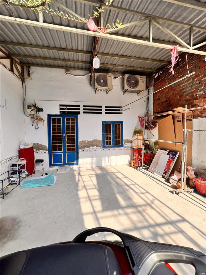 Bán nhà shr biệt, quận 7, gần phạm hữu lầu, 71,8m2, cấp 4, 2pn, 5 x 14,36, nhỉnh 3 tỷ.