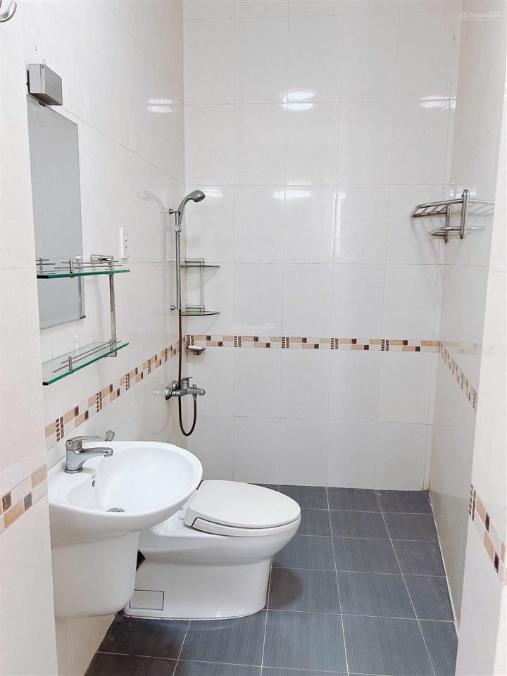 Quận 7, gần huỳnh tấn phát, 3 tầng, hxh đỗ cửa, 91m2, hoàn công chuẩn, nhỉnh 8 tỷ.