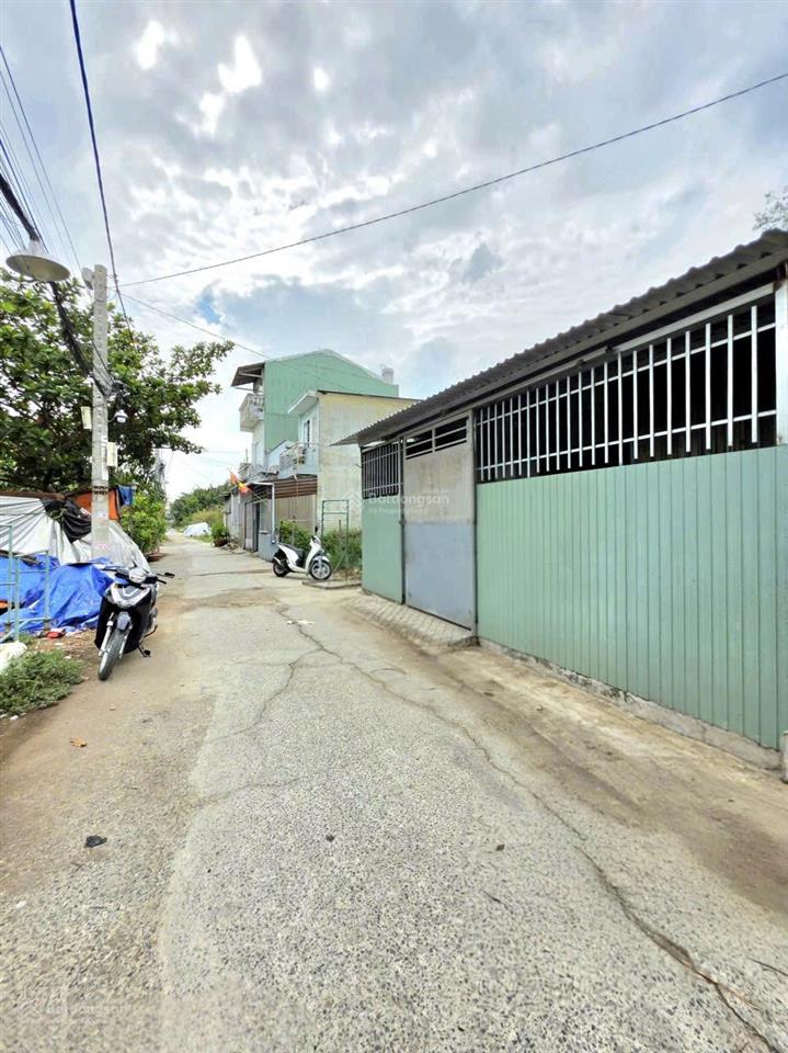 Bán nhà, 2 tầng, gần huỳnh tấn phát, gần phạm hữu lầu, nhà bè 70m2, giá 1,05 tỷ.