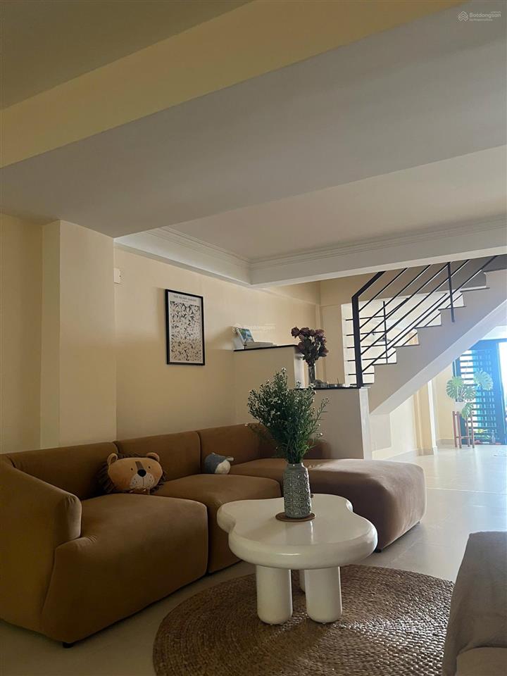 Bán nhà 3 tầng, gần huỳnh tấn phát, gần nguyễn thị thập, quận 7, xe hơi đỗ cửa 45,38m2, giá 6,2 tỷ.