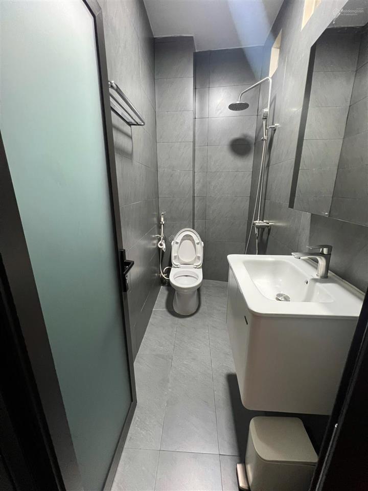 Bán nhà 3 tầng, gần huỳnh tấn phát, gần nguyễn thị thập, quận 7, xe hơi đỗ cửa 45,38m2, giá 6,2 tỷ.