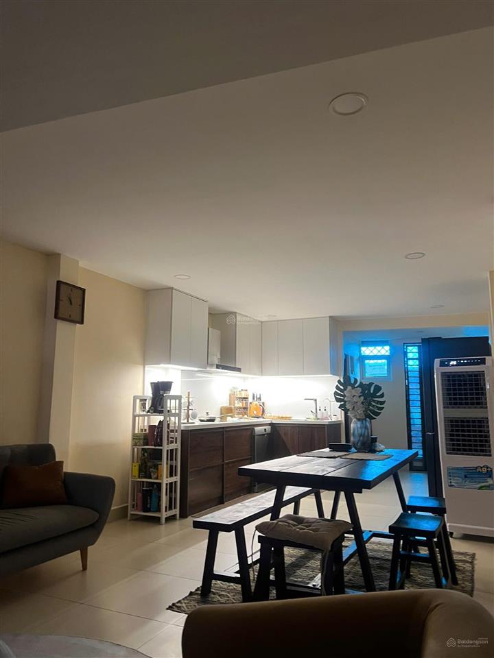 Bán nhà 3 tầng, gần huỳnh tấn phát, gần nguyễn thị thập, quận 7, xe hơi đỗ cửa 45,38m2, giá 6,2 tỷ.