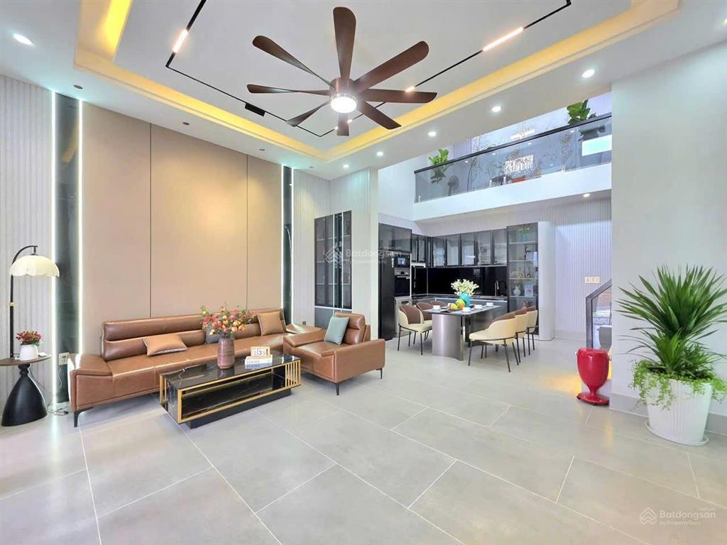 Bán nhà 121.3m2, nhà bè, 2 tầng, gần huỳnh tấn phát, 5,5m ngang, 4pn, 1pt, full nội thất, 7,25 tỷ