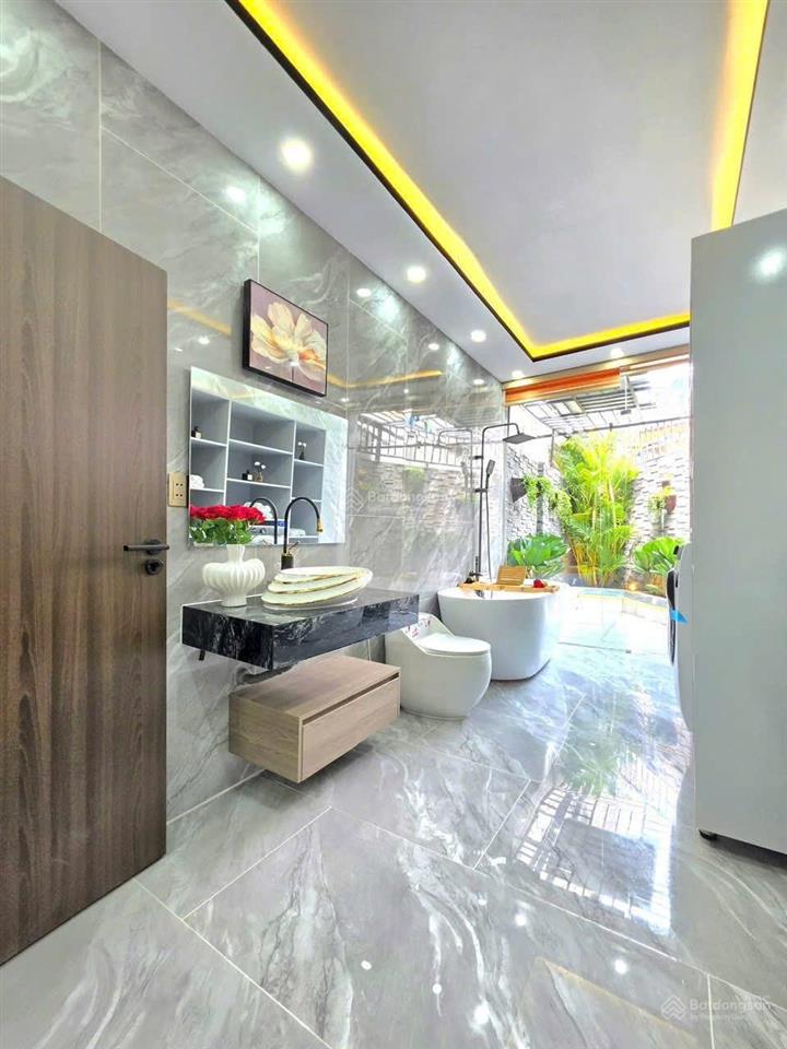 Bán nhà 121.3m2, nhà bè, 2 tầng, gần huỳnh tấn phát, 5,5m ngang, 4pn, 1pt, full nội thất, 7,25 tỷ
