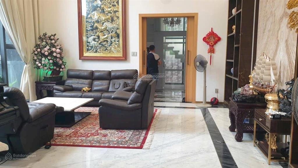 Bán biệt thự, quận 7, kế phú mỹ hưng, đường nguyễn lương bằng, 278m2  4 tầng, 12m x 14m nở hậu 15m