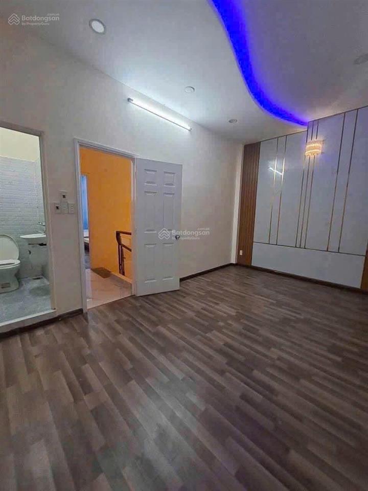 Cho thuê nhà nguyên căn, hxh huỳnh tấn phát, nhà bè, 5m x 11m nhà 3 tầng, 4pn, 3wc, giá 10 triệu