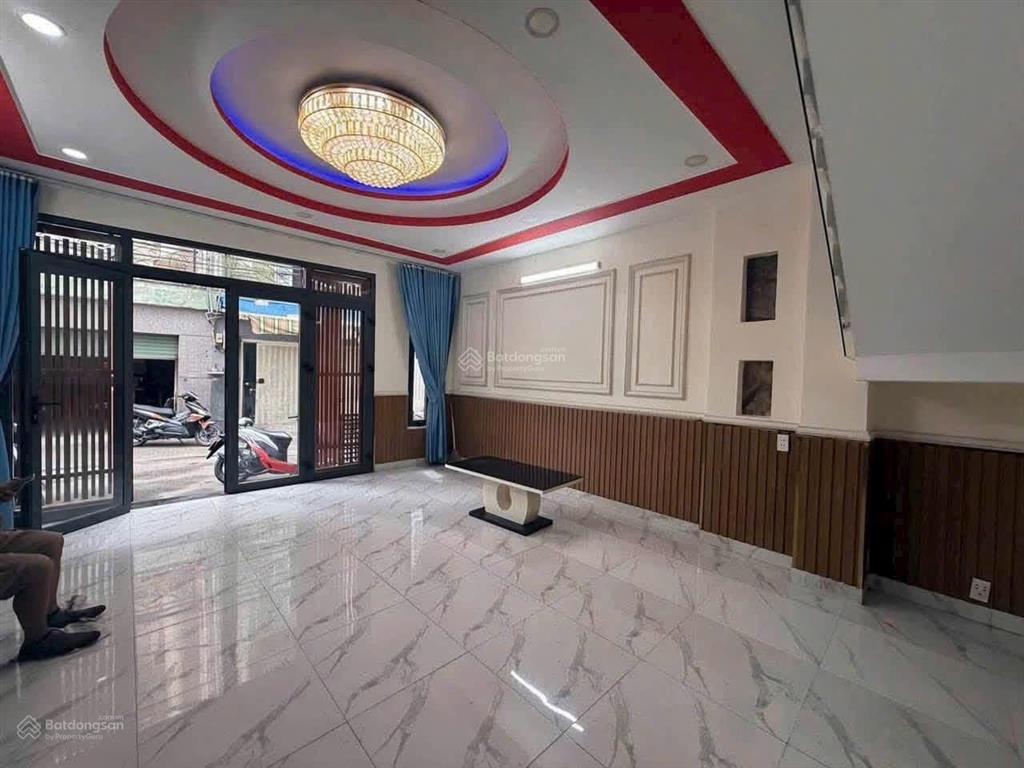 Cho thuê nhà nguyên căn, hxh huỳnh tấn phát, nhà bè, 5m x 11m nhà 3 tầng, 4pn, 3wc, giá 10 triệu