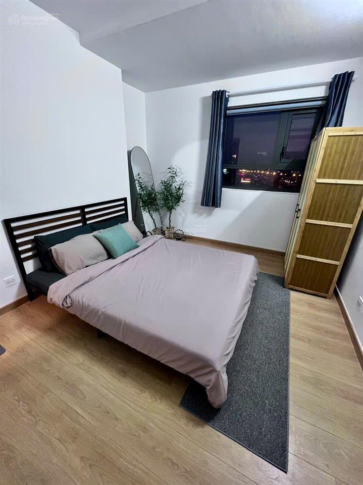 Cho thuê căn hộ 2pn2wc + 1p làm việc  view metro, 10p vào quận 1