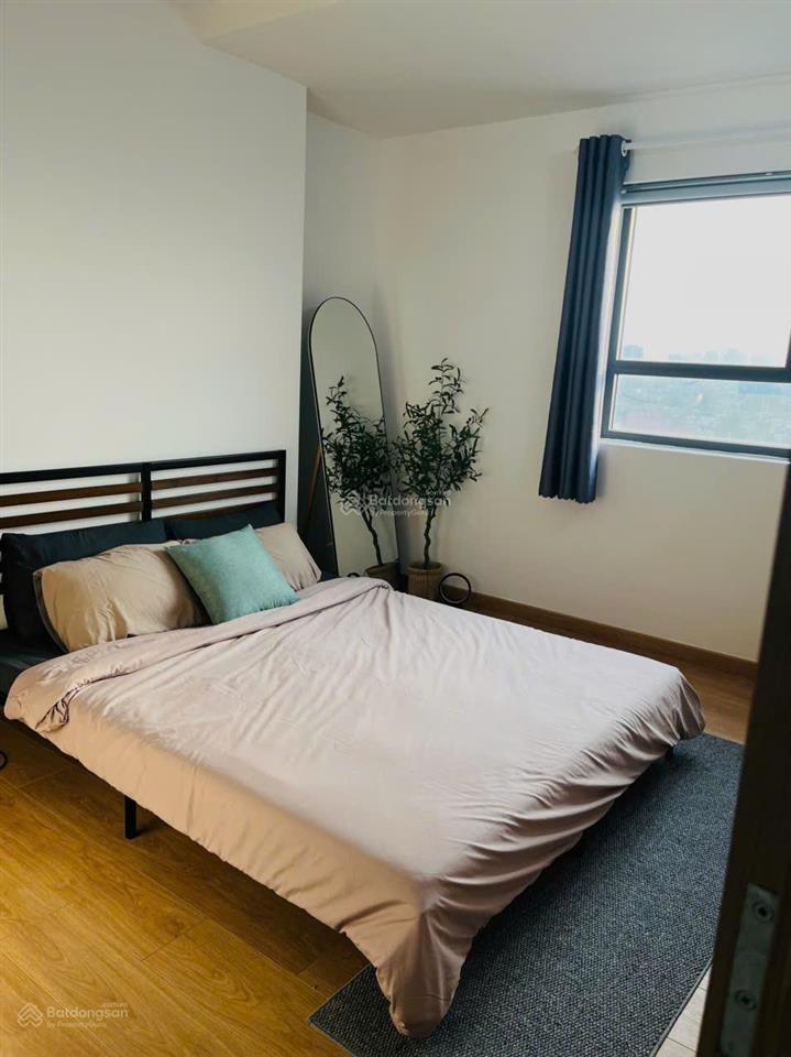 Cho thuê căn hộ 2pn2wc + 1p làm việc  view metro, 10p vào quận 1