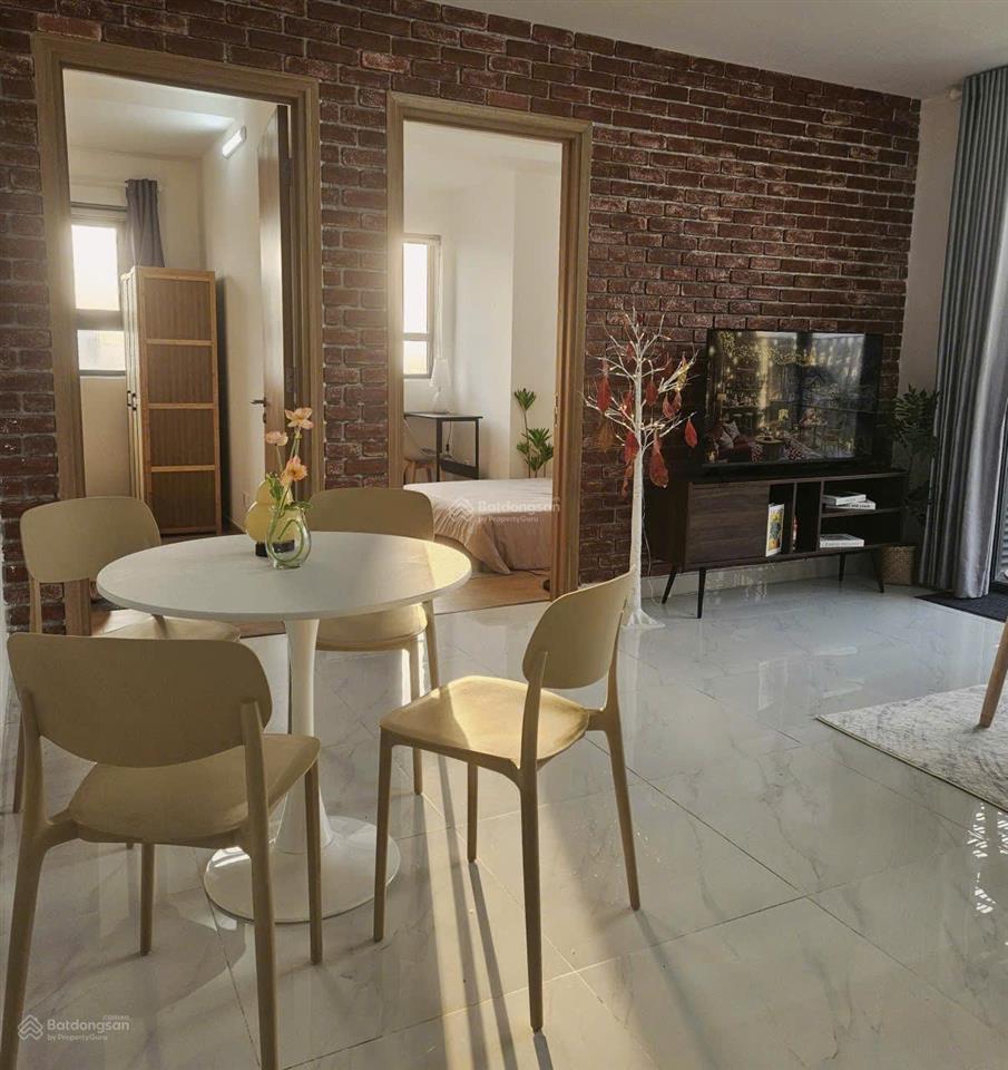 Cho thuê căn hộ 2pn2wc + 1p làm việc  view metro, 10p vào quận 1