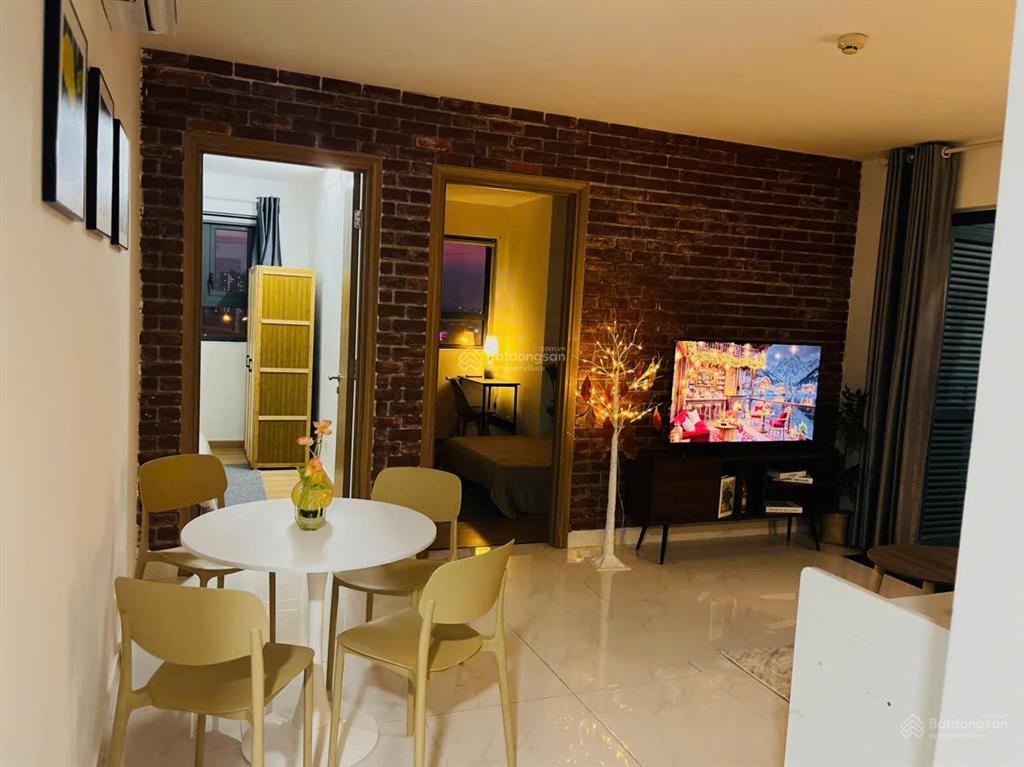 Cho thuê căn hộ 2pn2wc + 1p làm việc  view metro, 10p vào quận 1