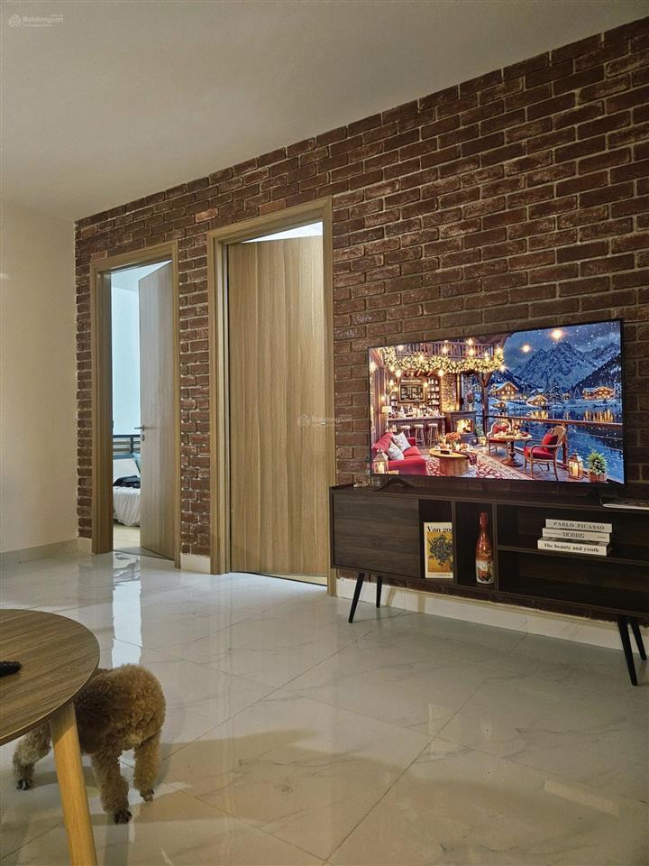 Cho thuê căn hộ 2pn2wc + 1p làm việc  view metro, 10p vào quận 1