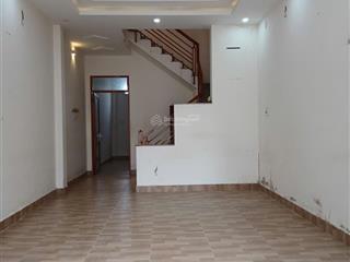 Nhà 1 trệt 2 lầu, giá 4,5tỷ, phong phú bình chánh,  0933 525 ***