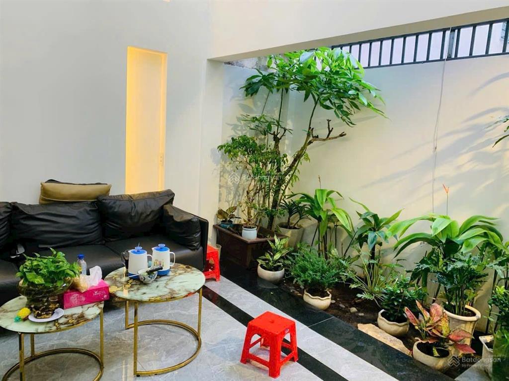 Nhà 4 tầng đẹp ngay chợ tam hà  diện tích 78m2 ngang 8m  đường xe hơi thông  giá 8.7 tỷ