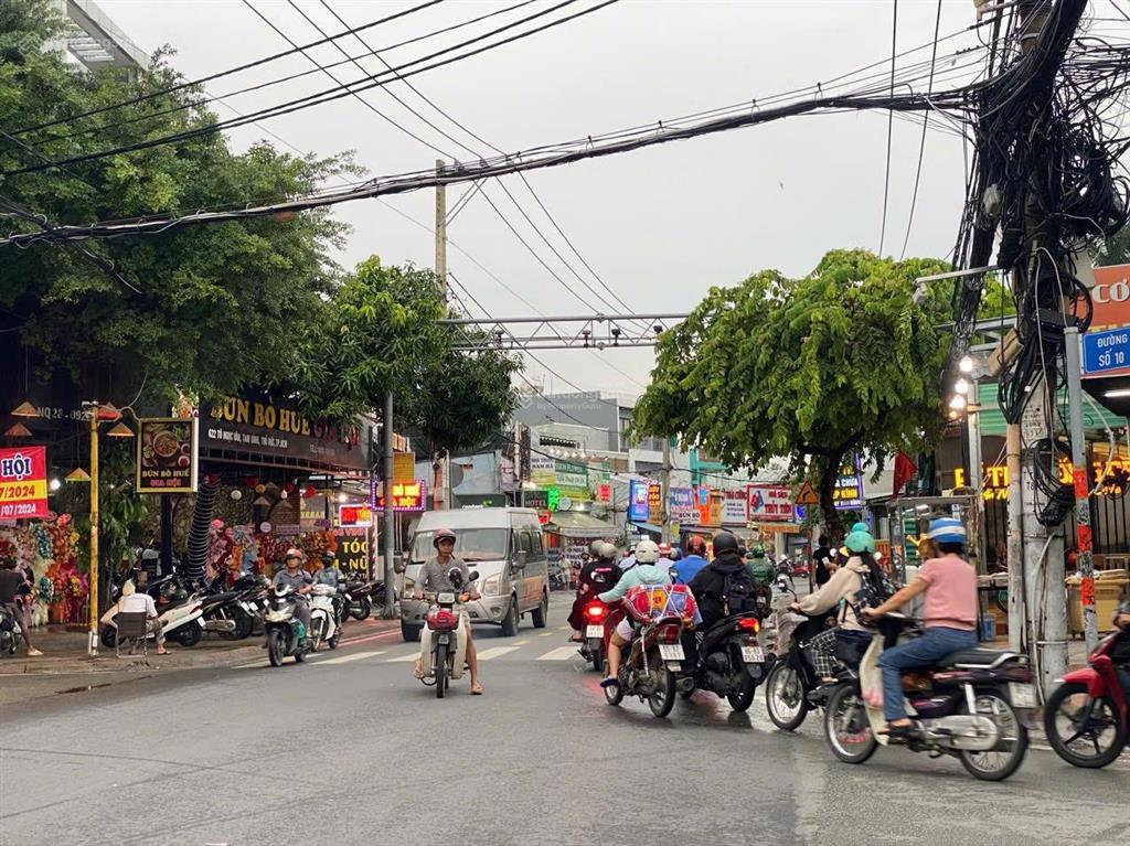Siêu phẩm mt hiệp bình, p. hiệp bình chánh  thủ đức  dt 10x30m  giá 43 tỷ  hđ thuê 55tr/tháng