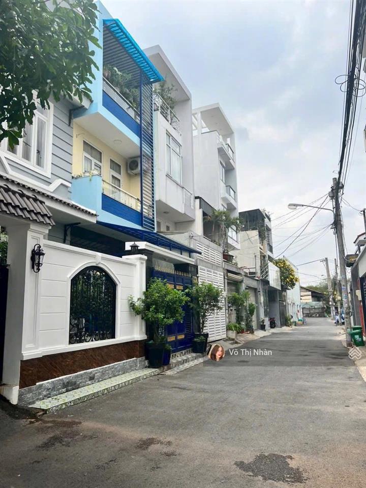 Lô đất đẹp ngay kha vạn cân  đường xe hơi 7m  dt 4*19.3m2  cách phạm văn đồng 500m  giá 6.8 tỷ