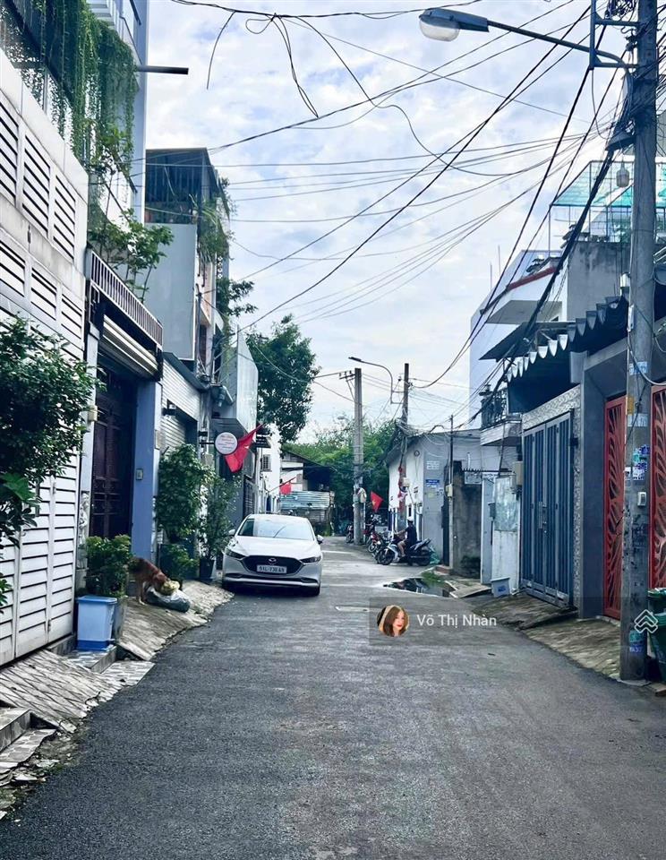 Lô đất đẹp ngay kha vạn cân  đường xe hơi 7m  dt 4*19.3m2  cách phạm văn đồng 500m  giá 6.8 tỷ