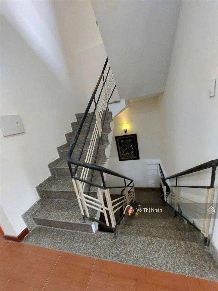 Giá chỉ 11.7 tỷ  hàng hiếm bên sông  đường xe hơi 8m  cách sông sg 100m  khu biệt thự 