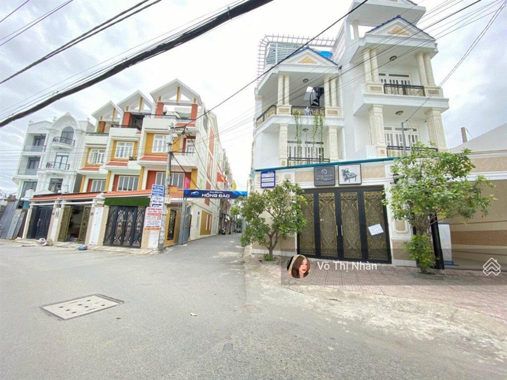 Nhà 4 tầng đón đầu quốc lộ 13  đối diện vạn phúc  diện tích 89m2 nở hậu  đường xe hơi tránh