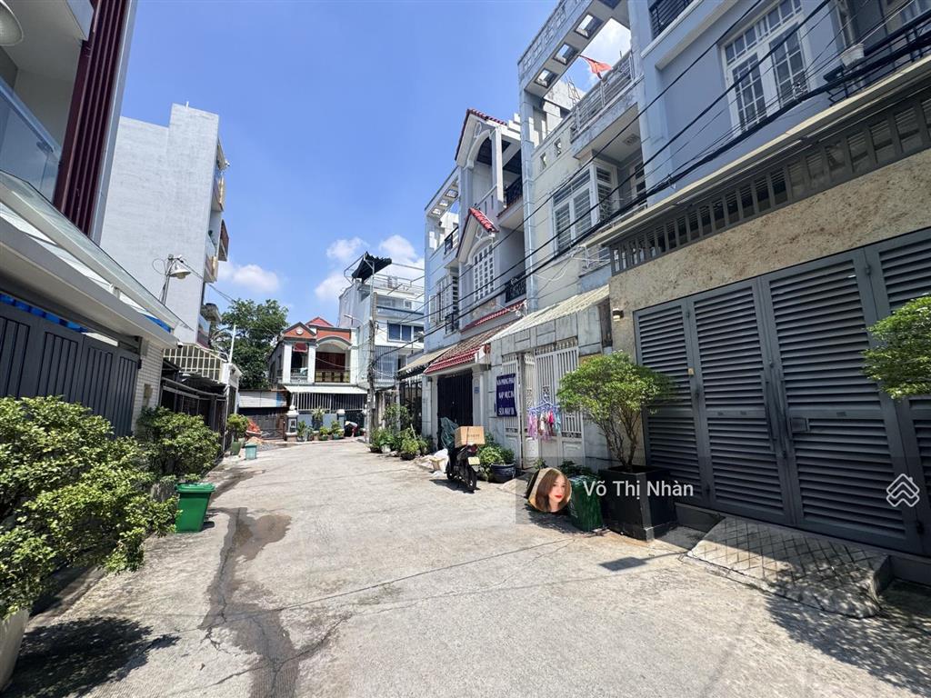 Vip  nhà 3 tầng lầu ngay cổng sau vạn phúc  khu bt garden home  đường 6m  giá chỉ 7.950 tỷ
