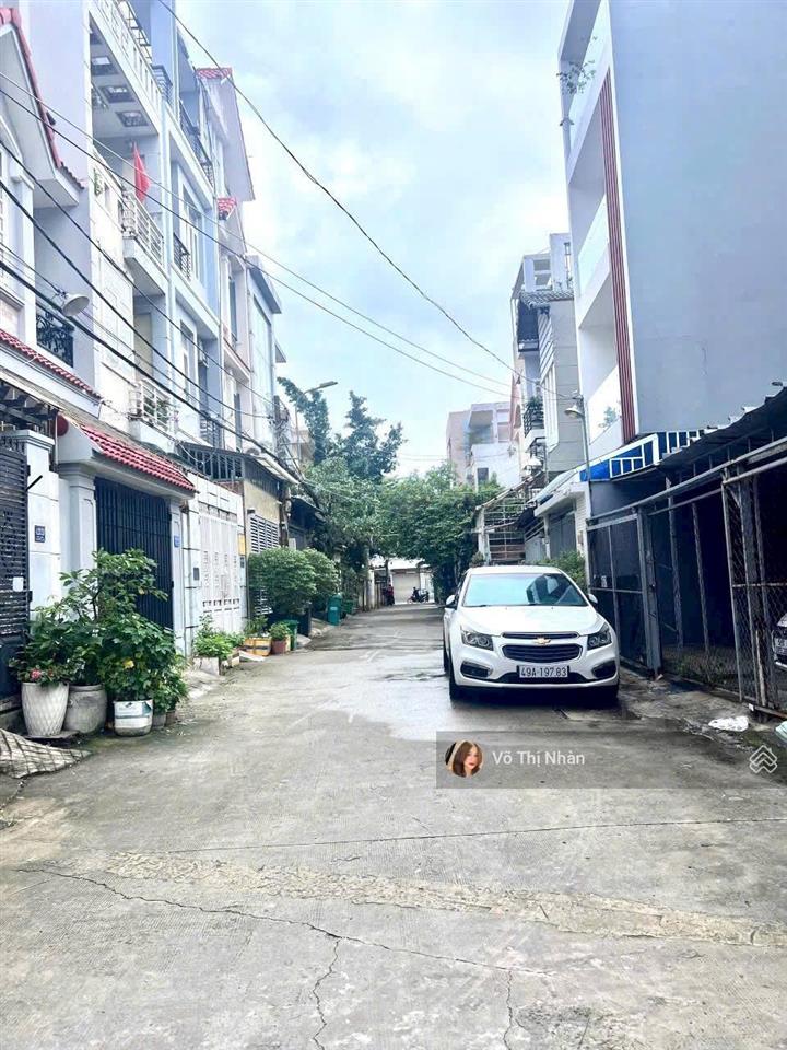Chỉ 10.5 tỷ có nhà hẻm xe tải kế bên vạn phúc  ngay trường nguyễn khuyến  dt 80.1m²