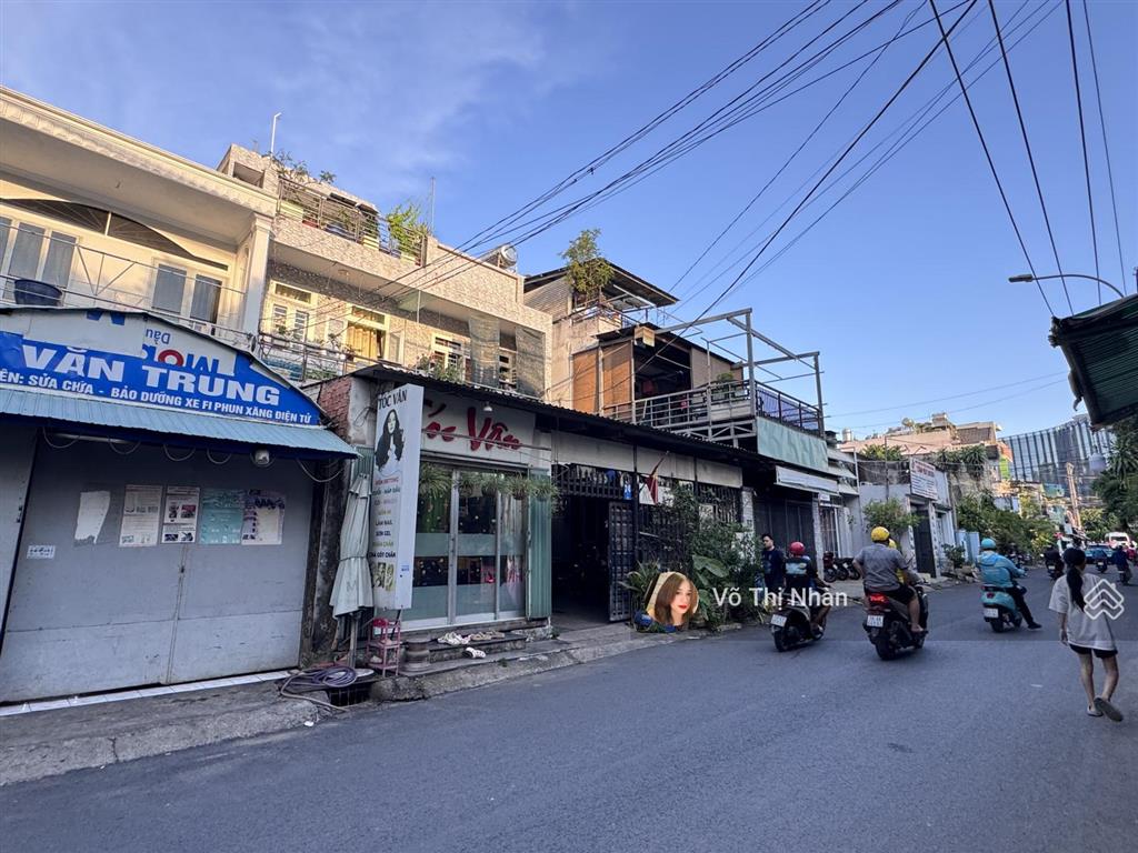 Mtkd  dt 108m ngang 10m  gần metro  đường thông tiện di chuyển ra ga metro  phù hợp xây tòa nhà