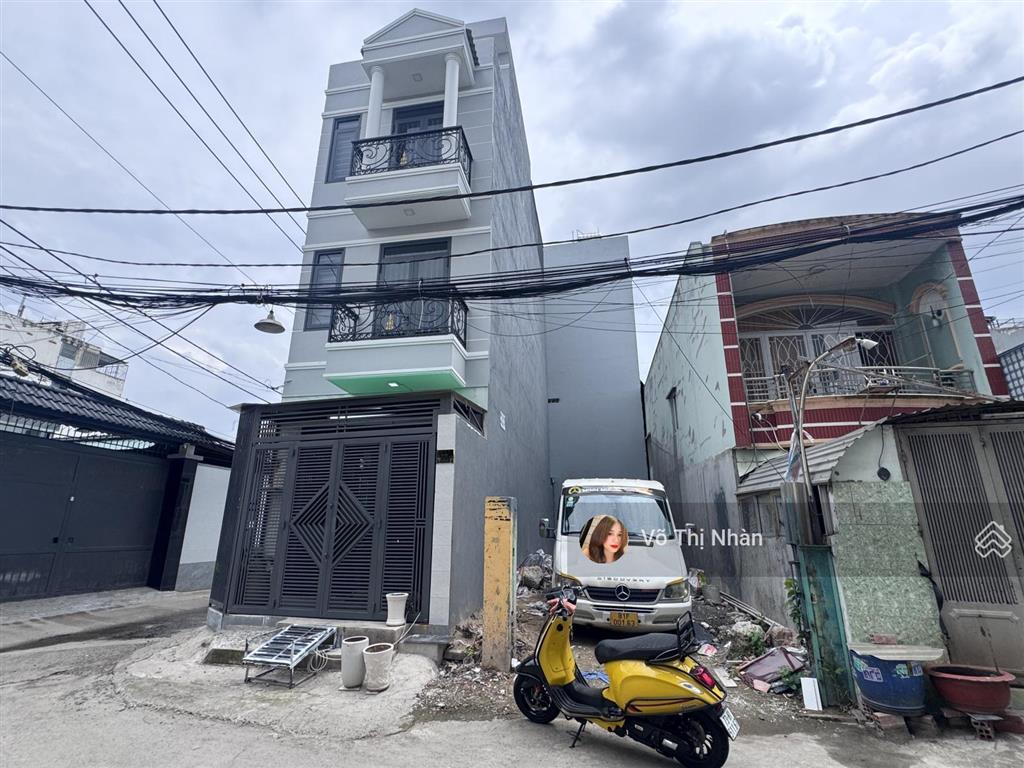 Giá 6,3 tỷ  dt 4 x 15m  hẻm xe hơi tránh đường thông  cách đường linh đông 30m